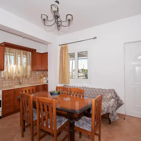 Vila Shoreline Drive House By 